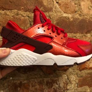 Red Nike Hurache